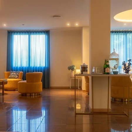 Eden Hotell 3*